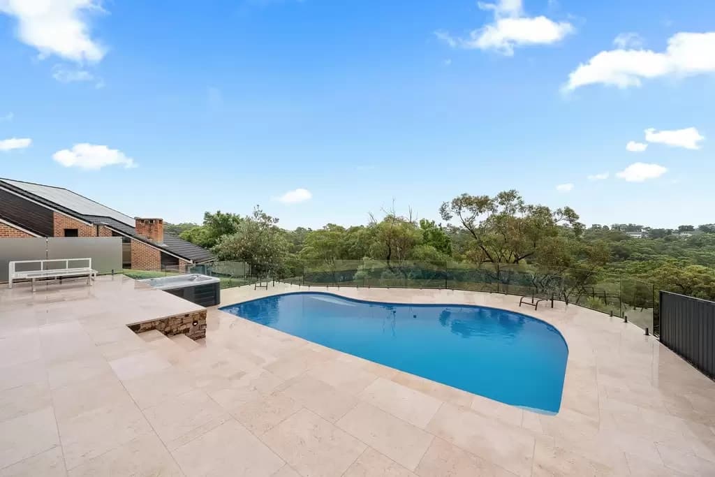 18 Waverly Place, Illawong, Illawong - Image 1