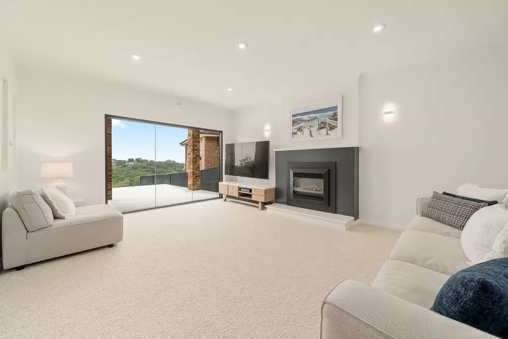 18 Waverly Place, Illawong, Illawong - Thumbnail 4