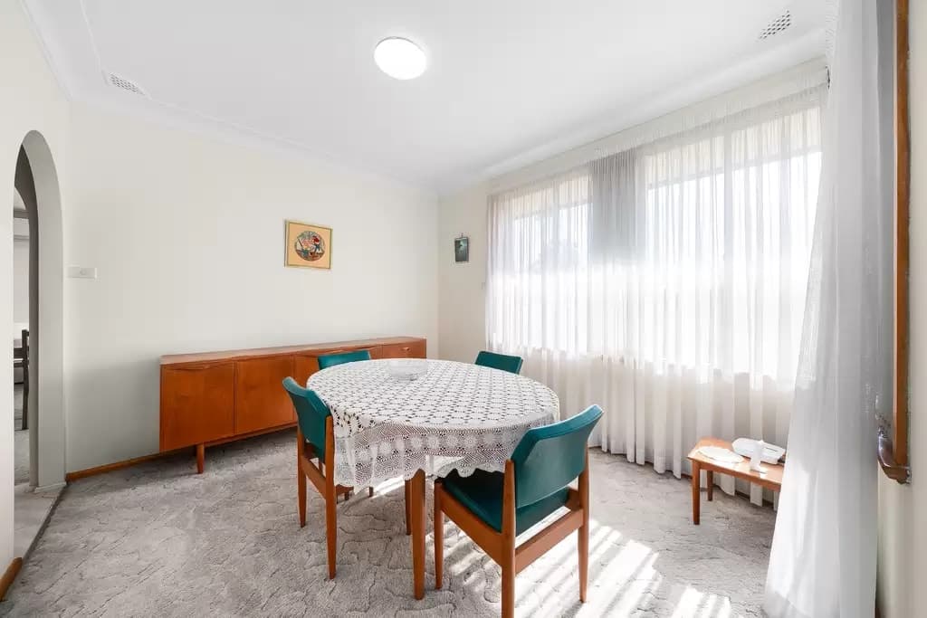 7 Usher Crescent, Sefton, Sefton - Thumbnail 4