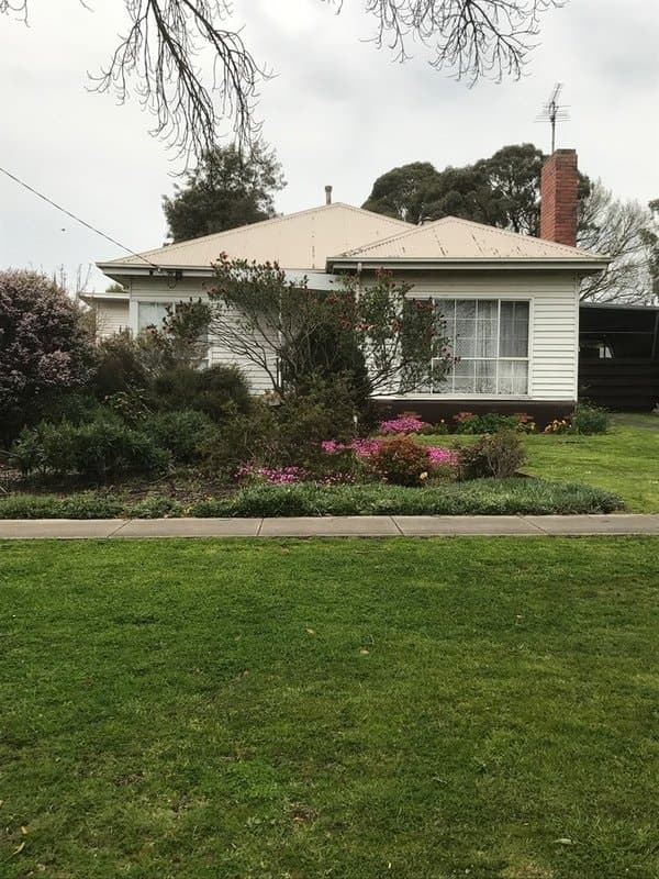 12 Scoresby Street, Hamilton, Hamilton - Image 1