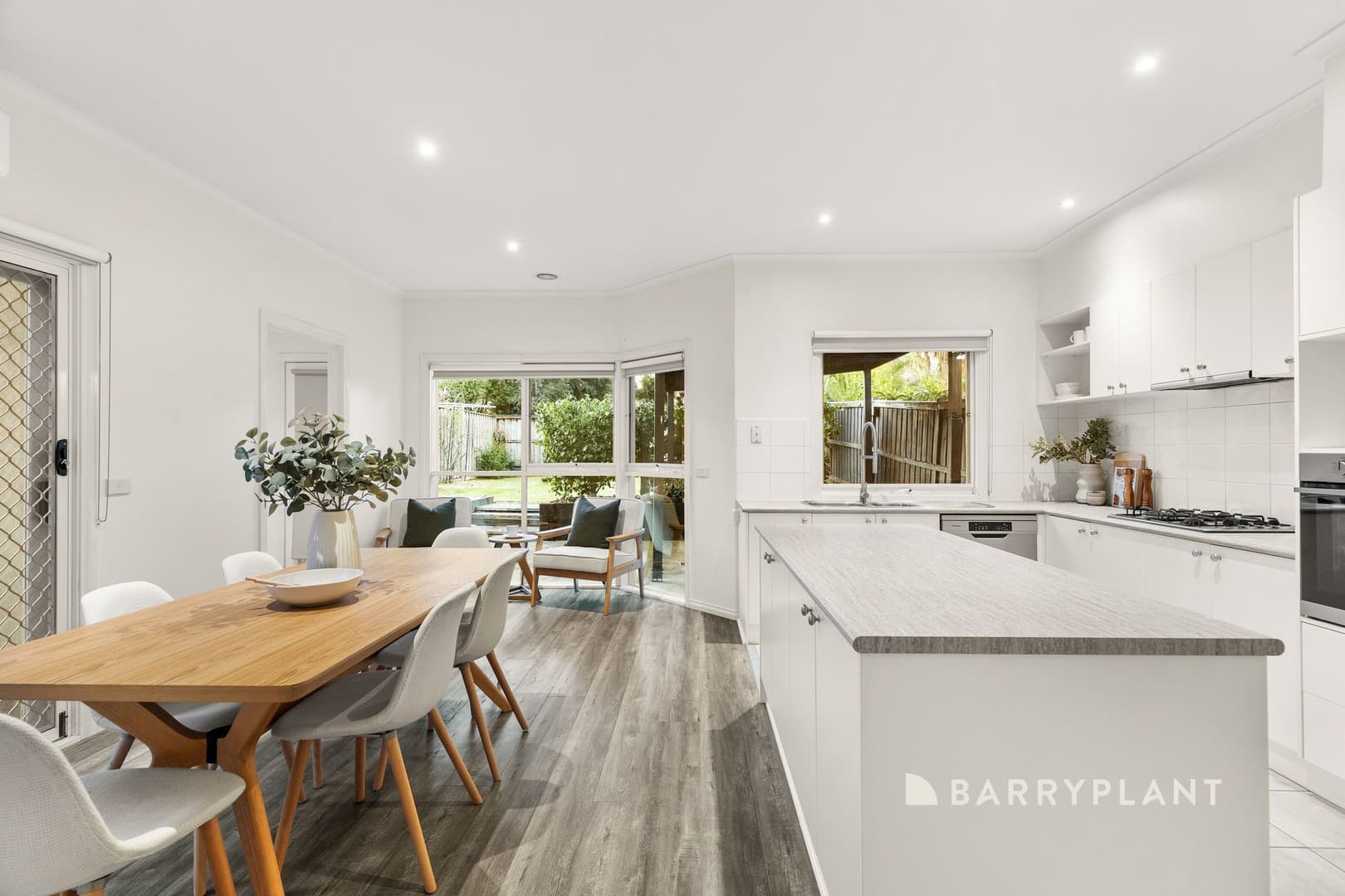 4 Parklane Way, Rowville, VIC 3178, Rowville - Thumbnail 3