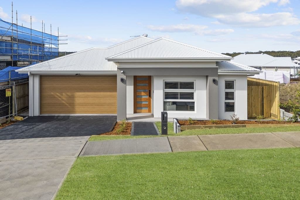 9 Barbin Drive, Crangan Bay - Image 1