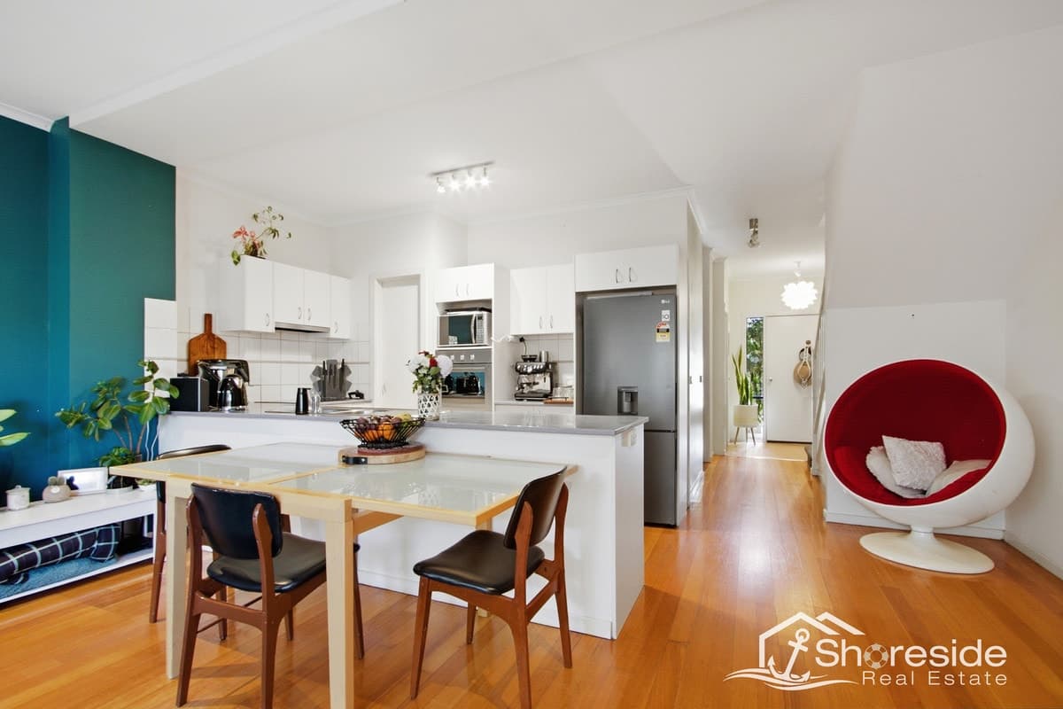 8 / 83 Esplanade, LAKES ENTRANCE VIC 3909, Lakes Entrance - Thumbnail 2