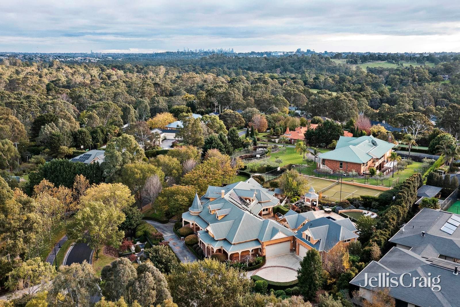 5 Lakeside Drive, Lower Plenty, Lower Plenty - Image 1