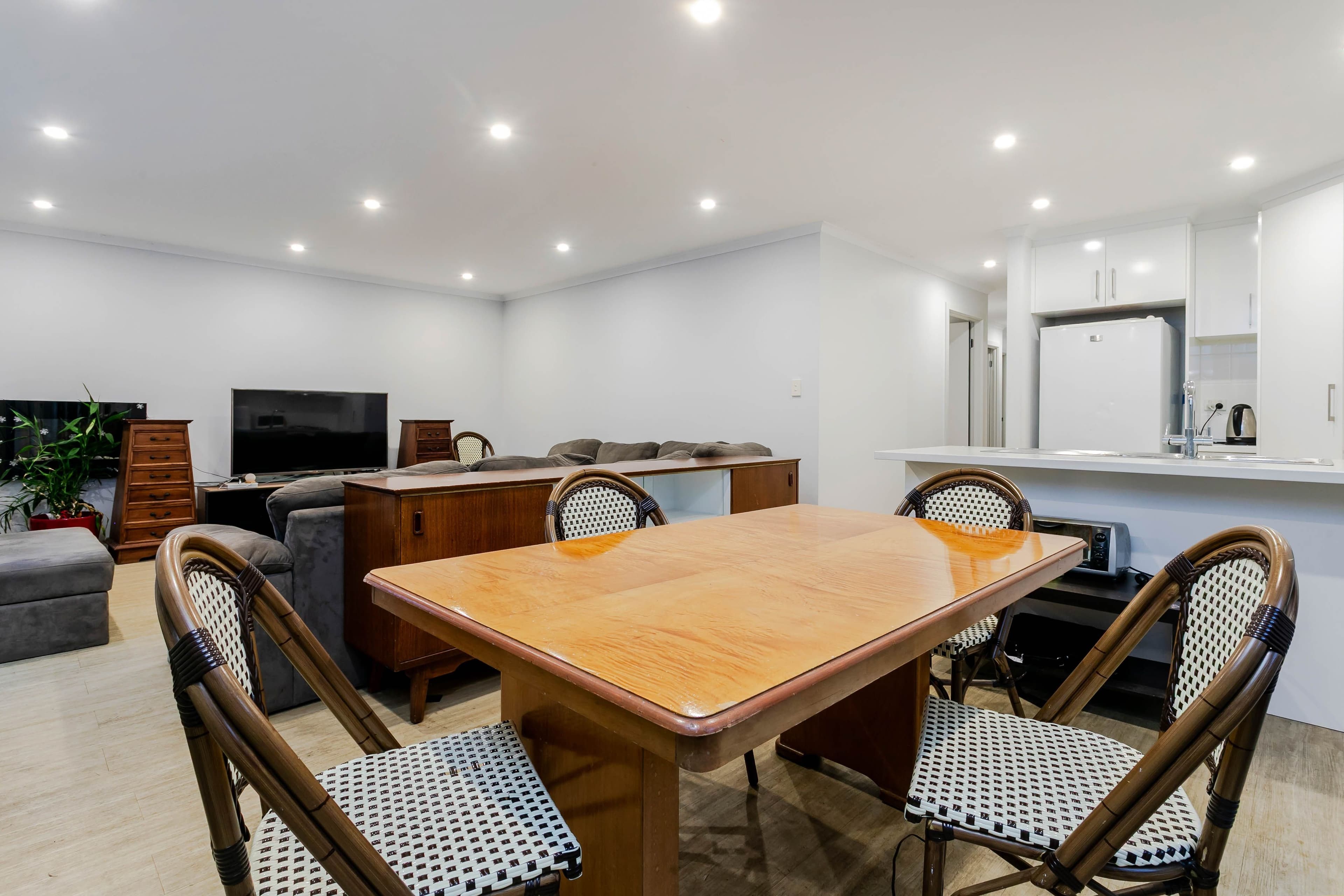 56 Main South Road, Morphett Vale SA 5162, Morphett Vale - Thumbnail 7