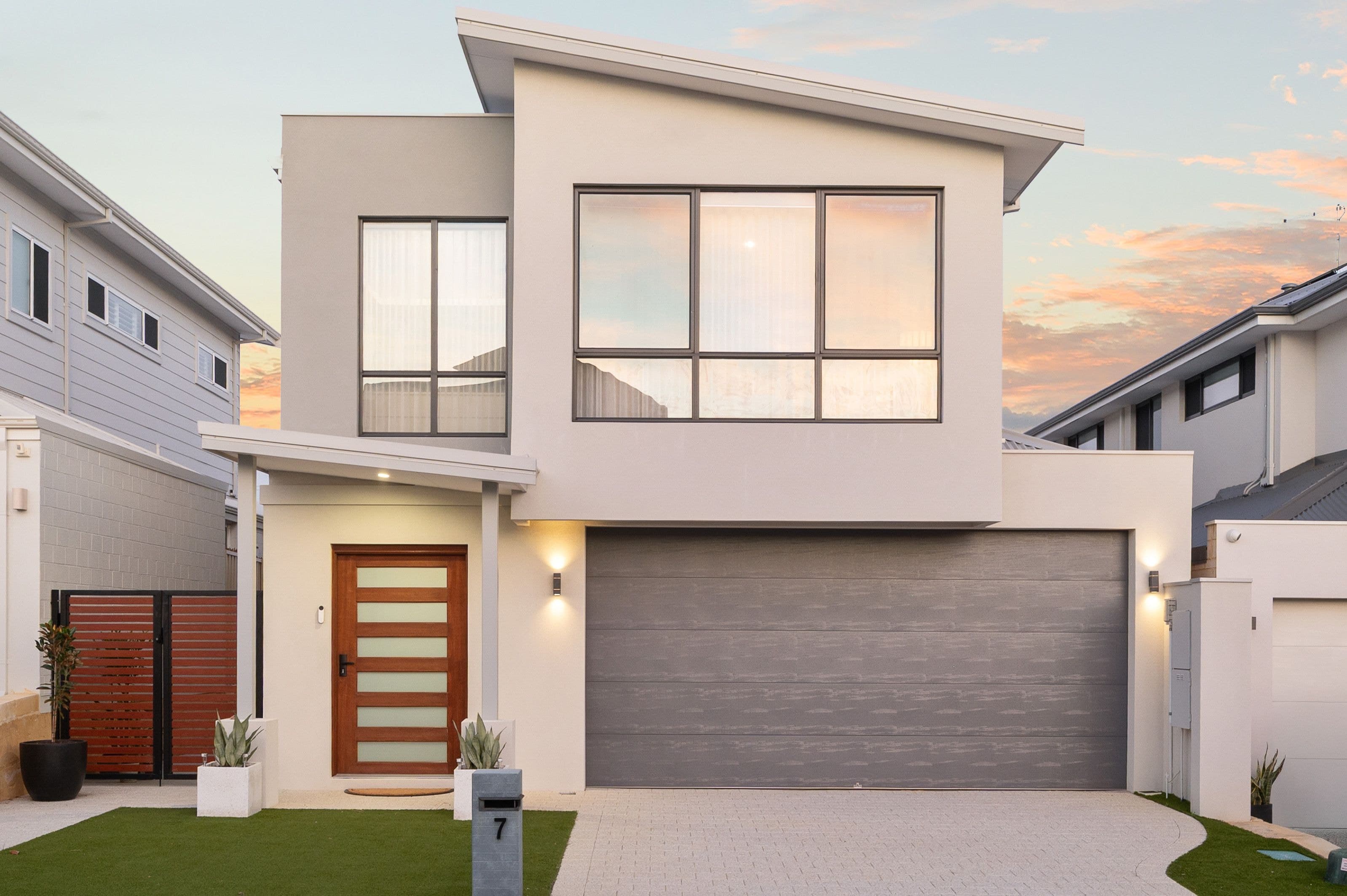 7 Mykonos Road, Coogee WA 6166, Coogee - Thumbnail 2