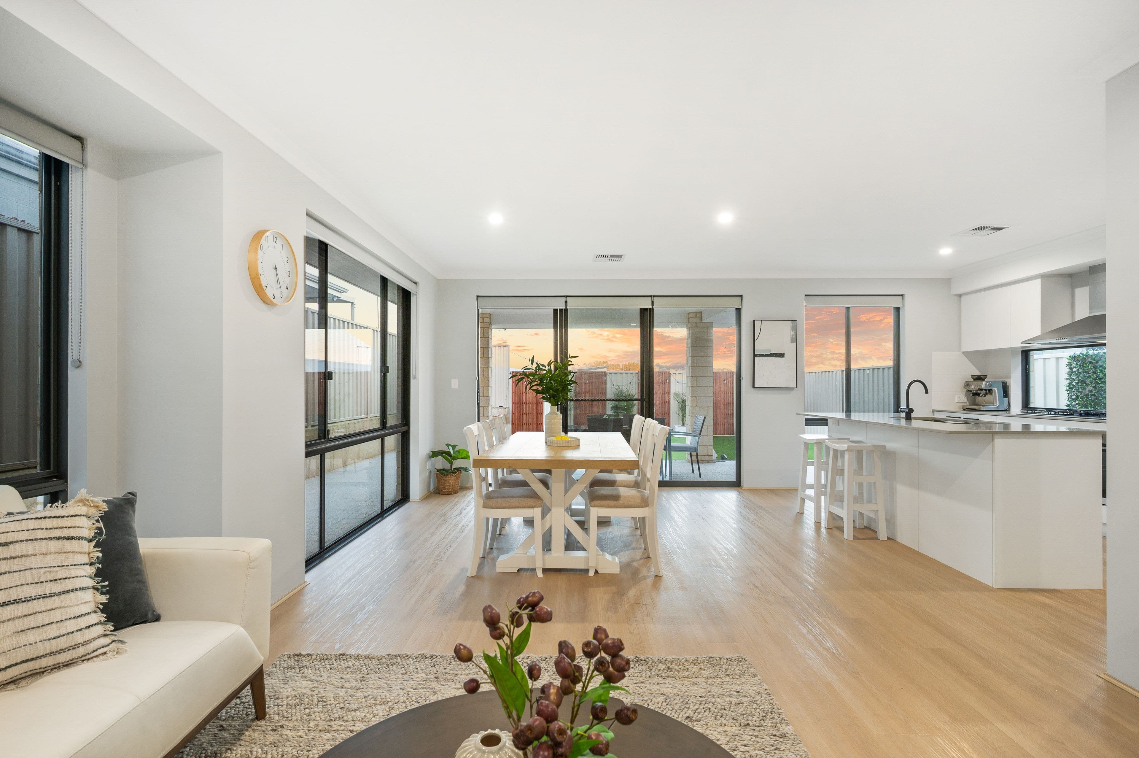 7 Mykonos Road, Coogee WA 6166, Coogee - Thumbnail 3