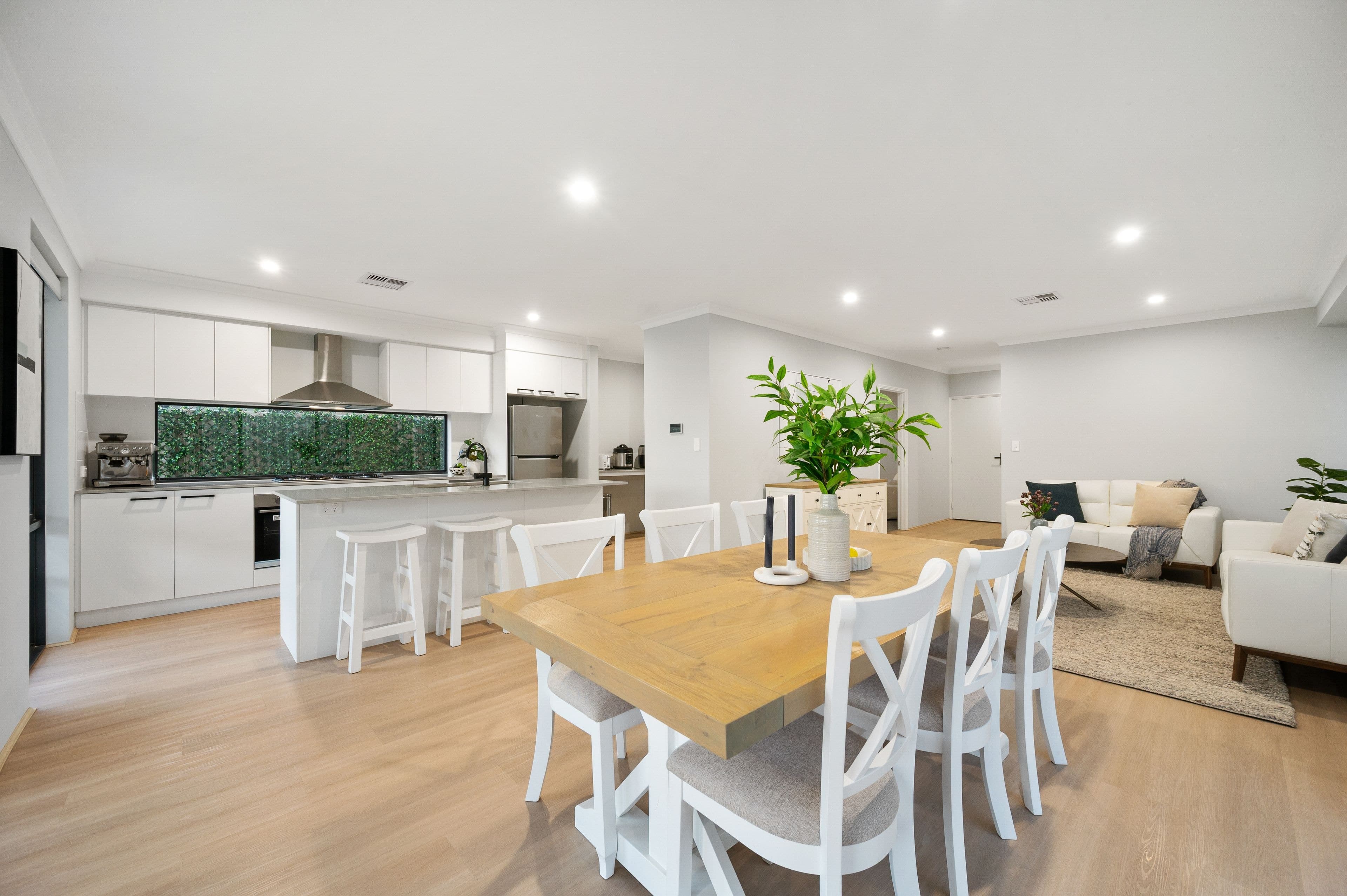 7 Mykonos Road, Coogee WA 6166, Coogee - Thumbnail 5