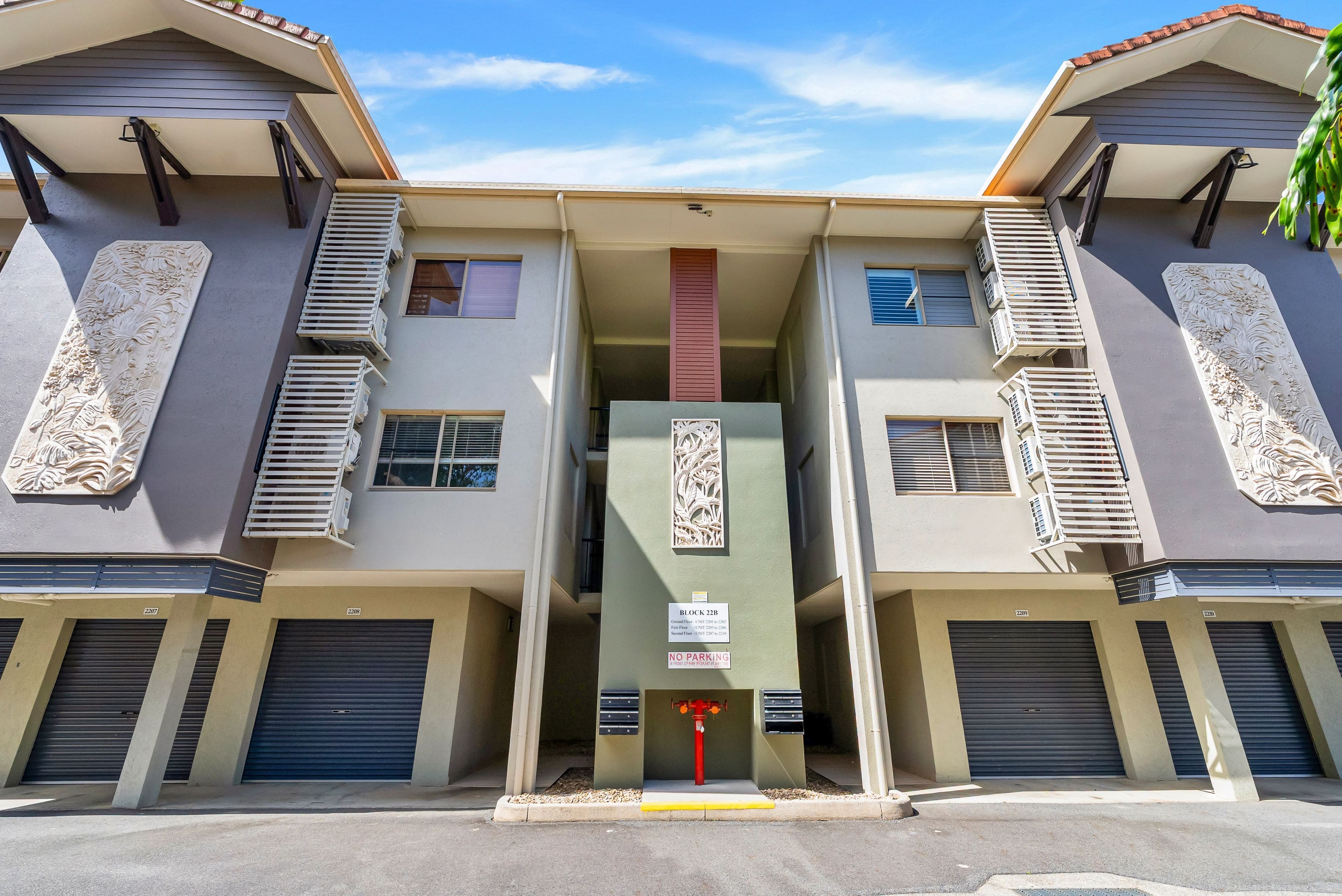 2204/40-42 Clifton Road, Clifton Beach QLD 4879, Clifton Beach - Thumbnail 2