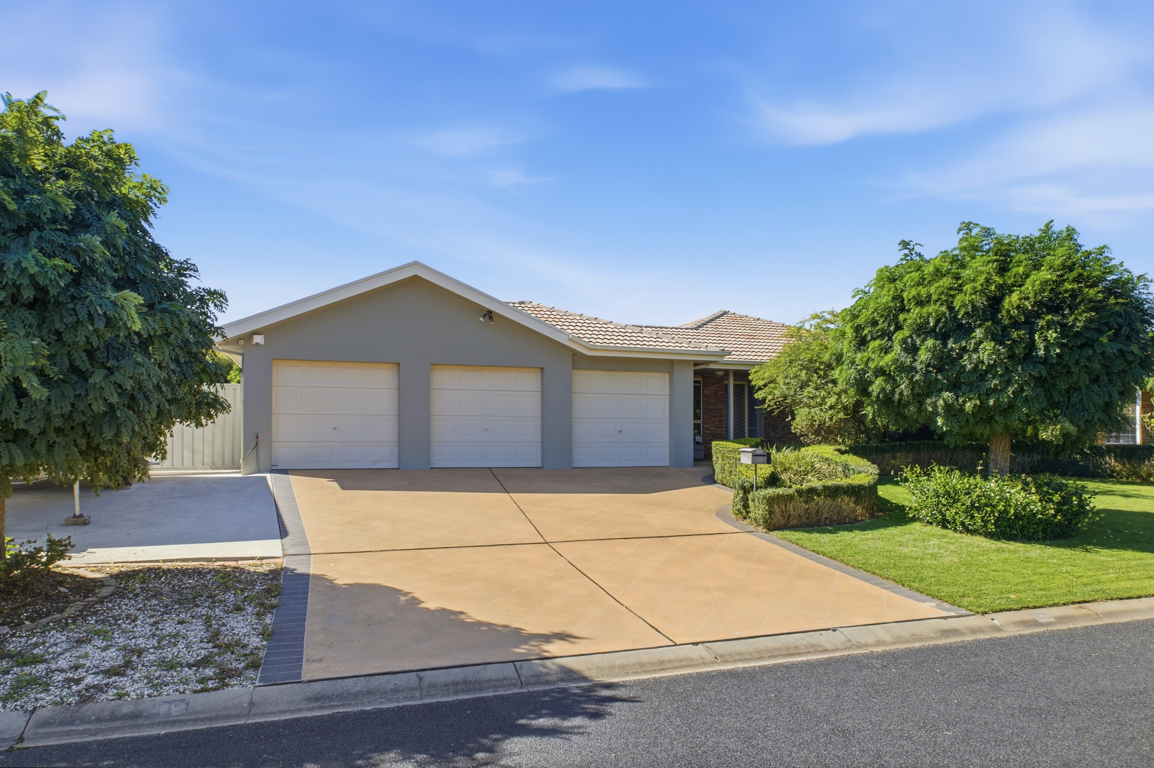 10 Parkview Crescent, Jerrabomberra NSW 2619, Jerrabomberra - Thumbnail 3