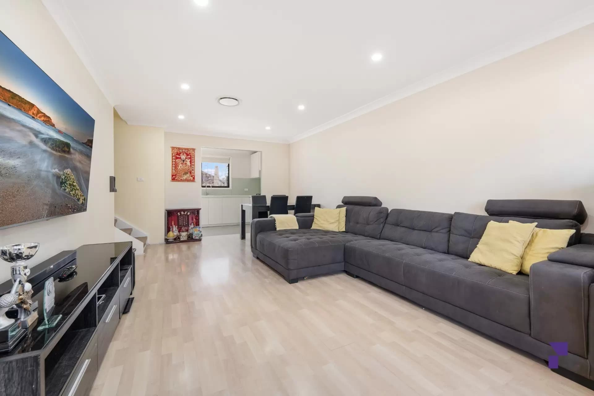 4/221-227 Old Kent Road, Greenacre - Thumbnail 3