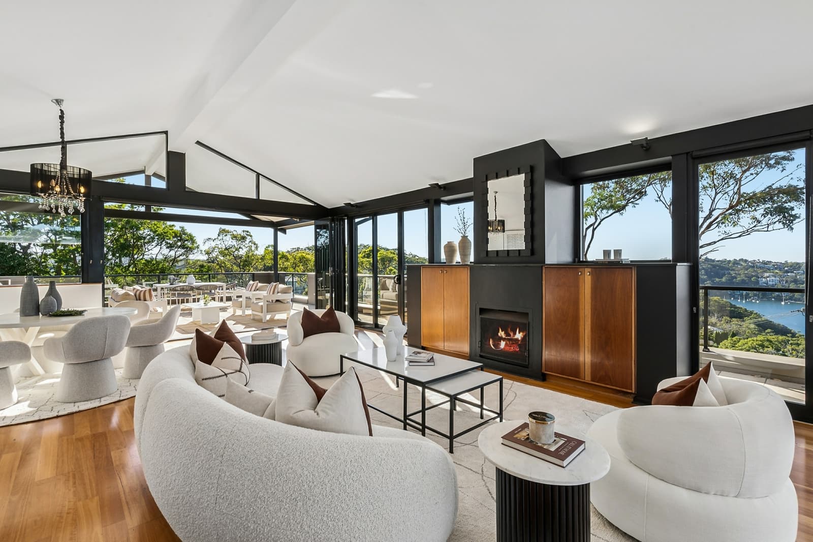 15 Morella Place, CASTLE COVE, Castle Cove - Thumbnail 2