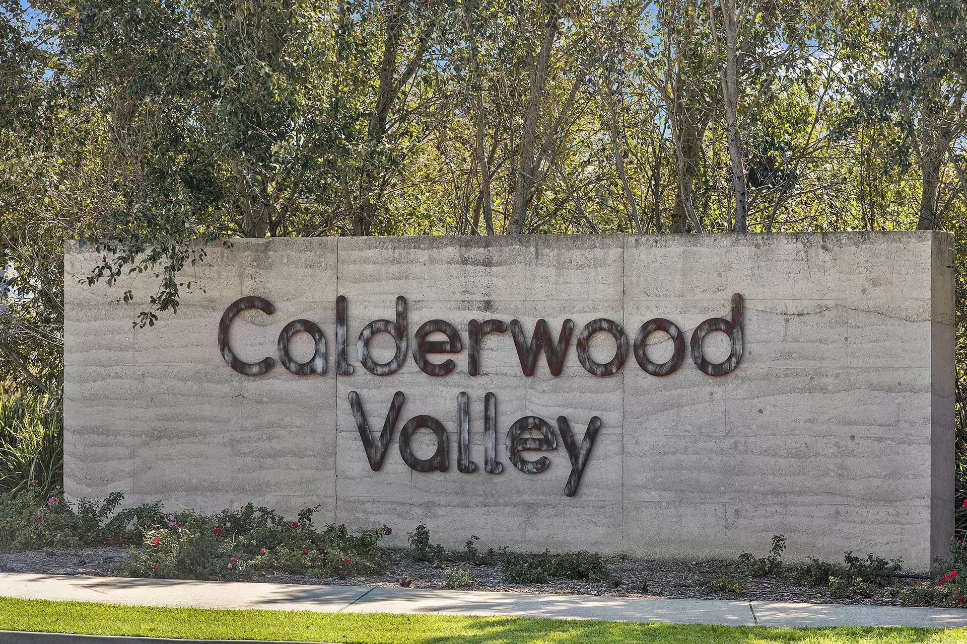 1 Fettler Street, Calderwood - Thumbnail 2