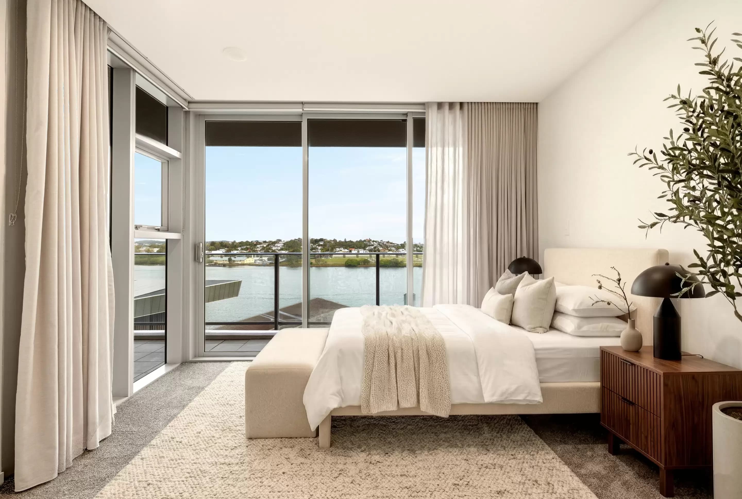 4106/37C Harbour Road, Hamilton, Hamilton - Image 1