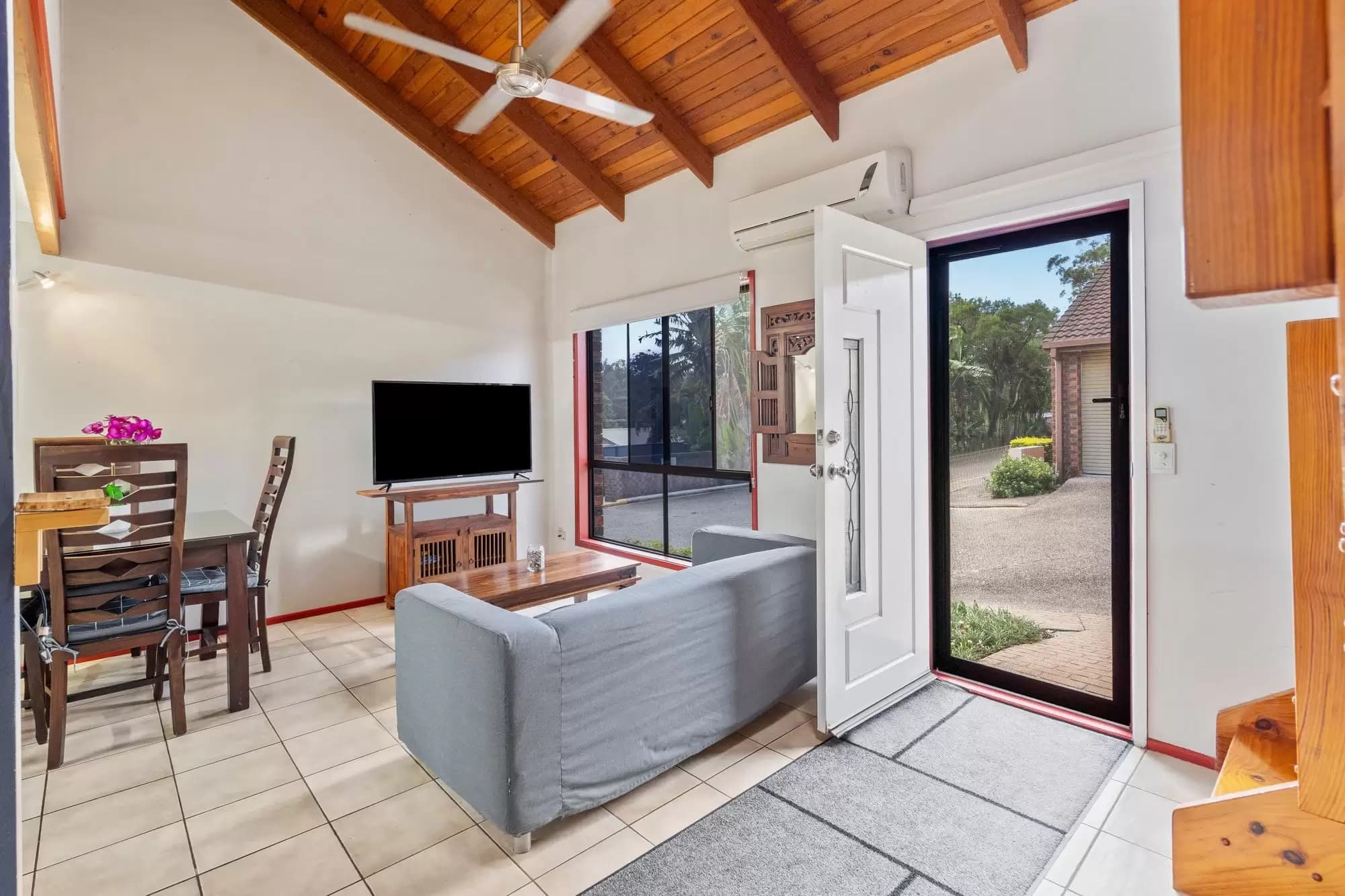 45/93-95 Barbaralla Drive, Springwood, Springwood - Thumbnail 2