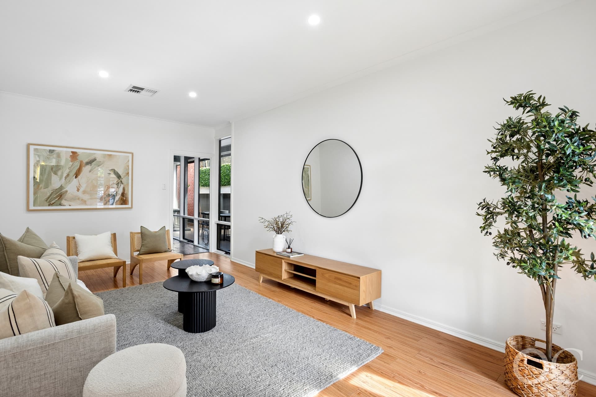 3B Esmond Street, Hyde Park - Thumbnail 3