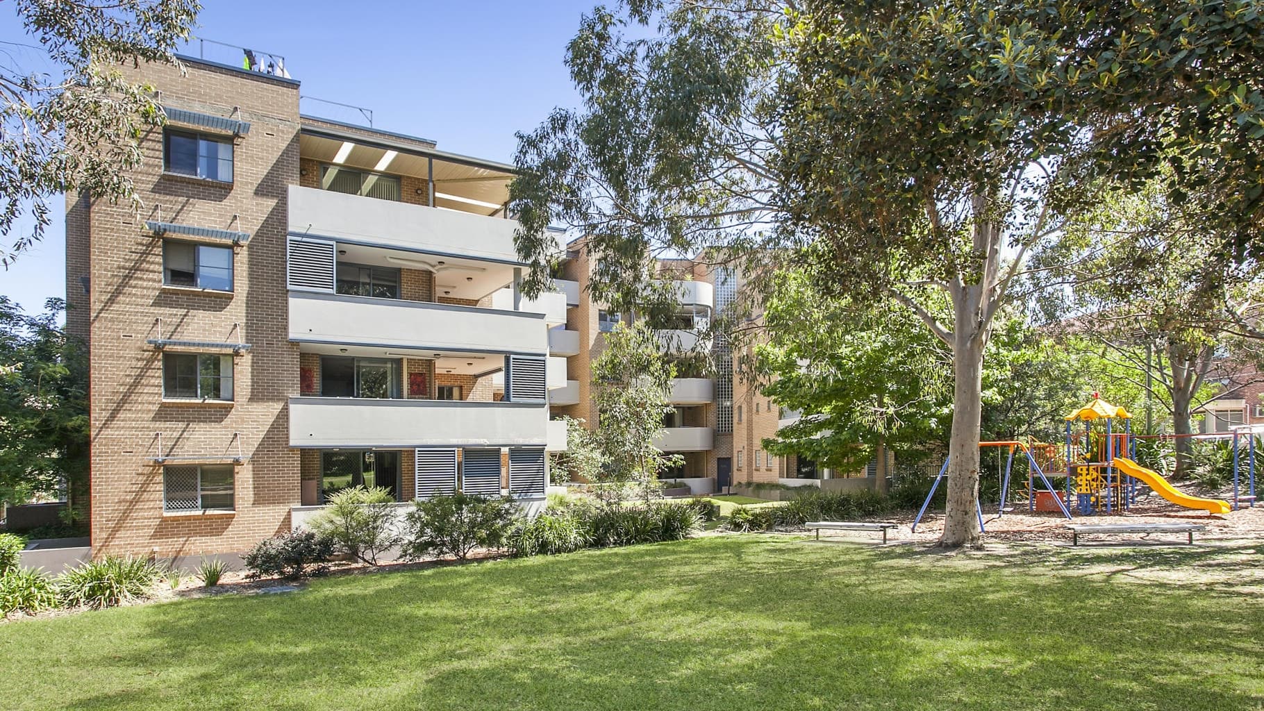 24/18-22 Gray Street, Sutherland - Image 1