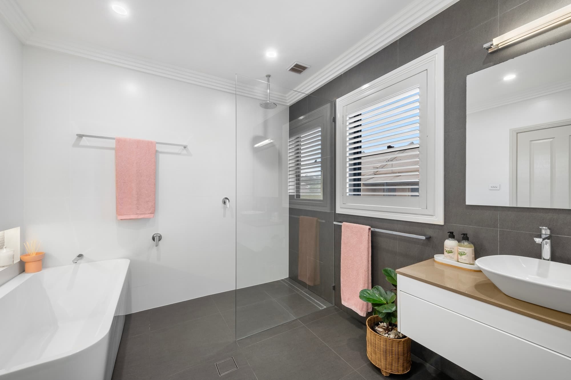8/24-28 Fisher Street, West Wollongong - Image 1
