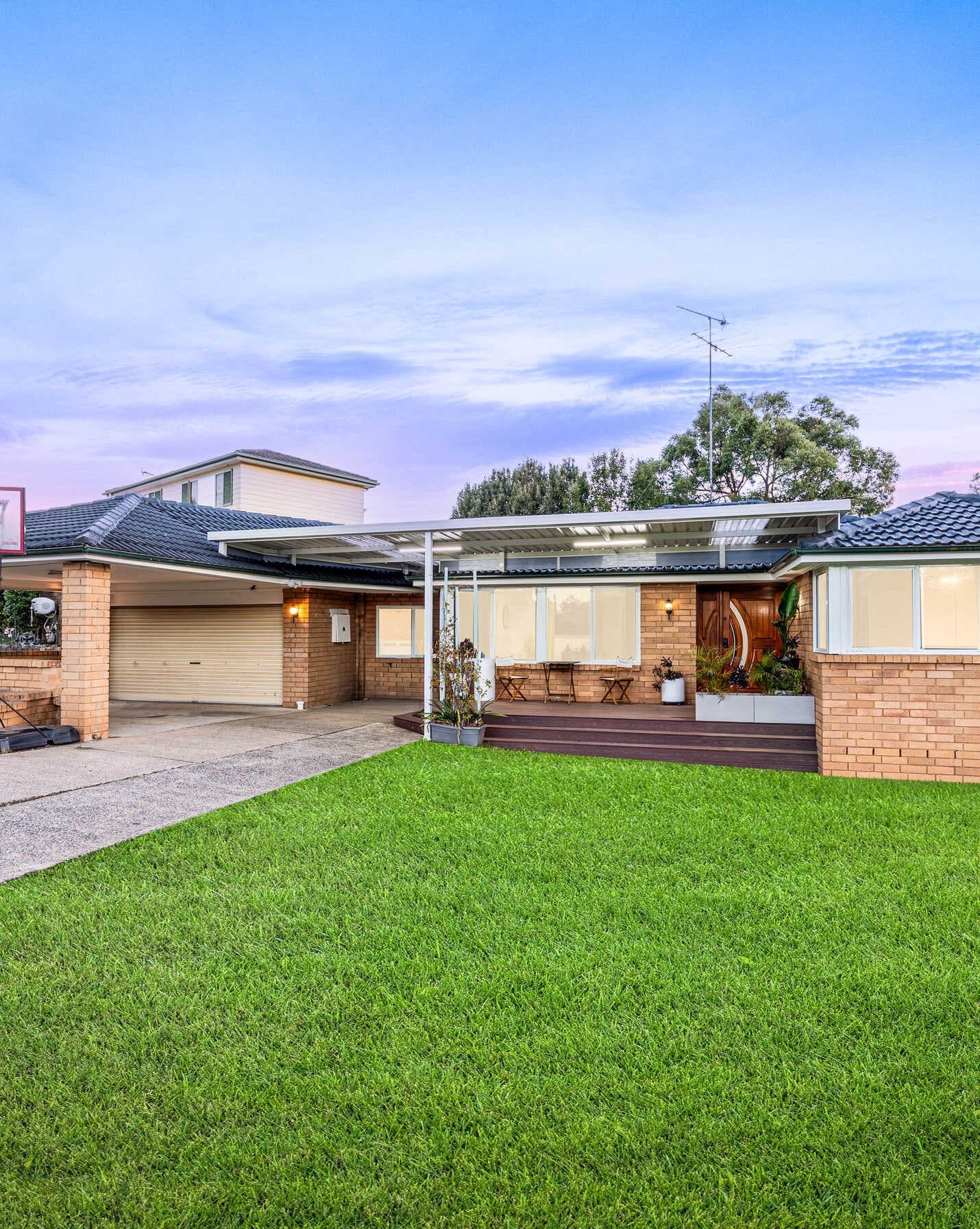 3 OMARU CRESCENT Bradbury, Bradbury - Image 1