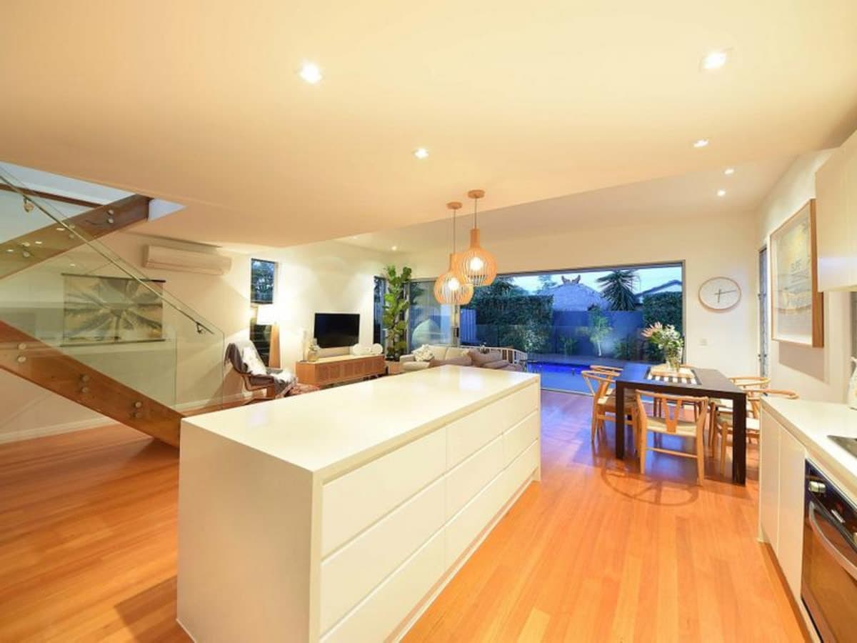 87 Chainey Avenue, MIAMI, Miami - Thumbnail 2