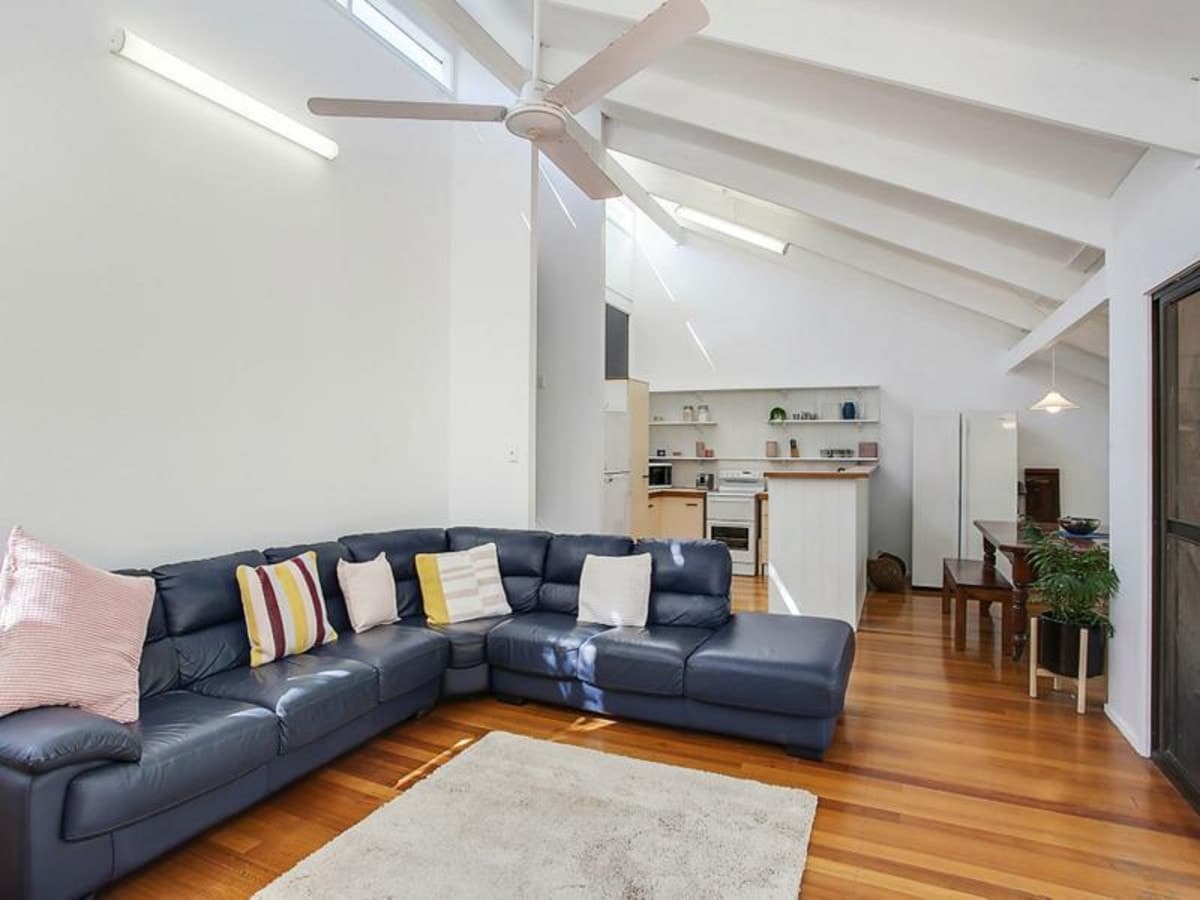 9 McCubbin Crt, BURLEIGH HEADS, Burleigh Heads - Thumbnail 4