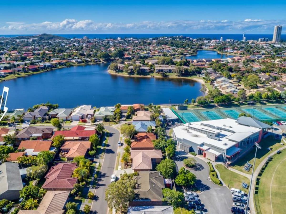 41 Galeen Drive, BURLEIGH WATERS, Burleigh Waters - Thumbnail 7