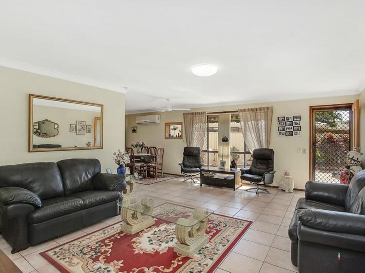 2/5 Chipwood Close, BURLEIGH WATERS, Burleigh Waters - Thumbnail 5