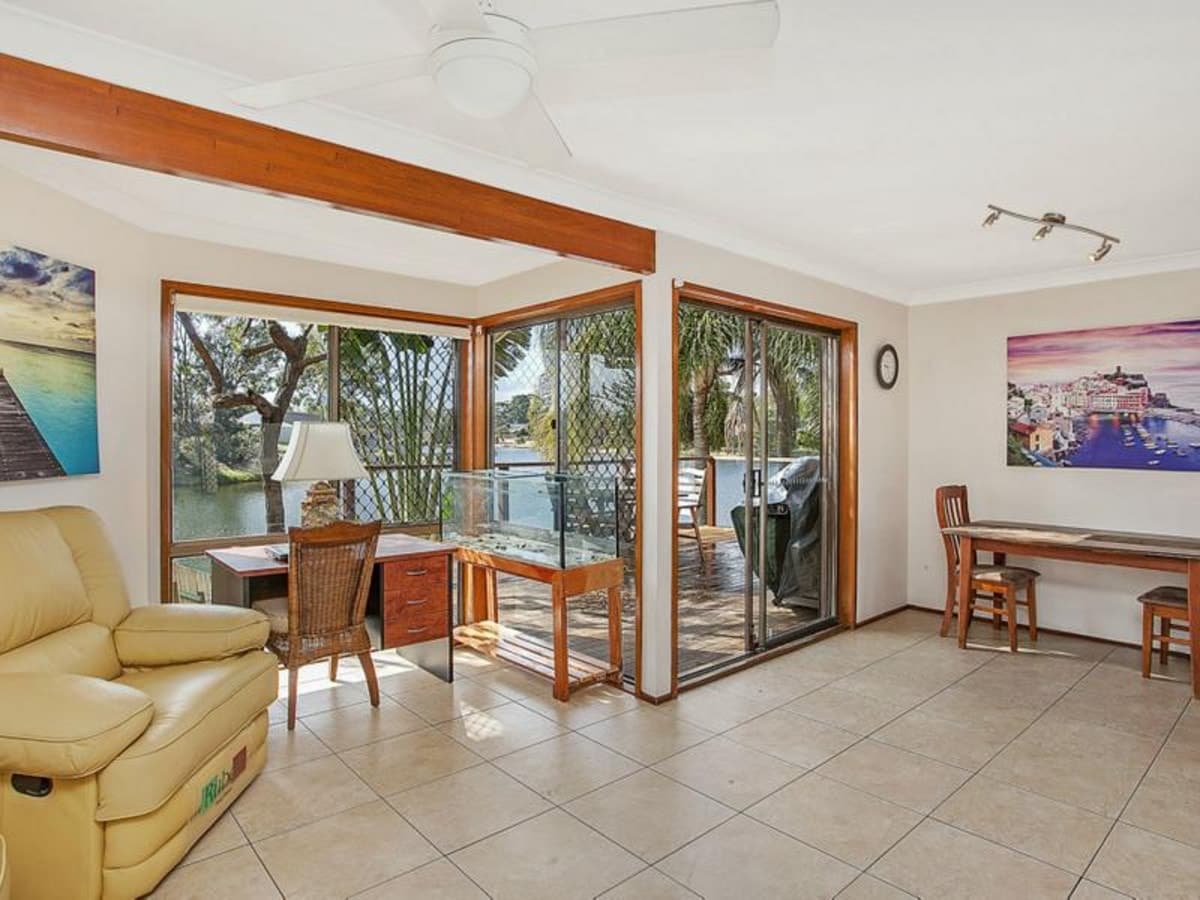 3/4 Sunbird Street, BURLEIGH WATERS, Burleigh Waters - Thumbnail 4