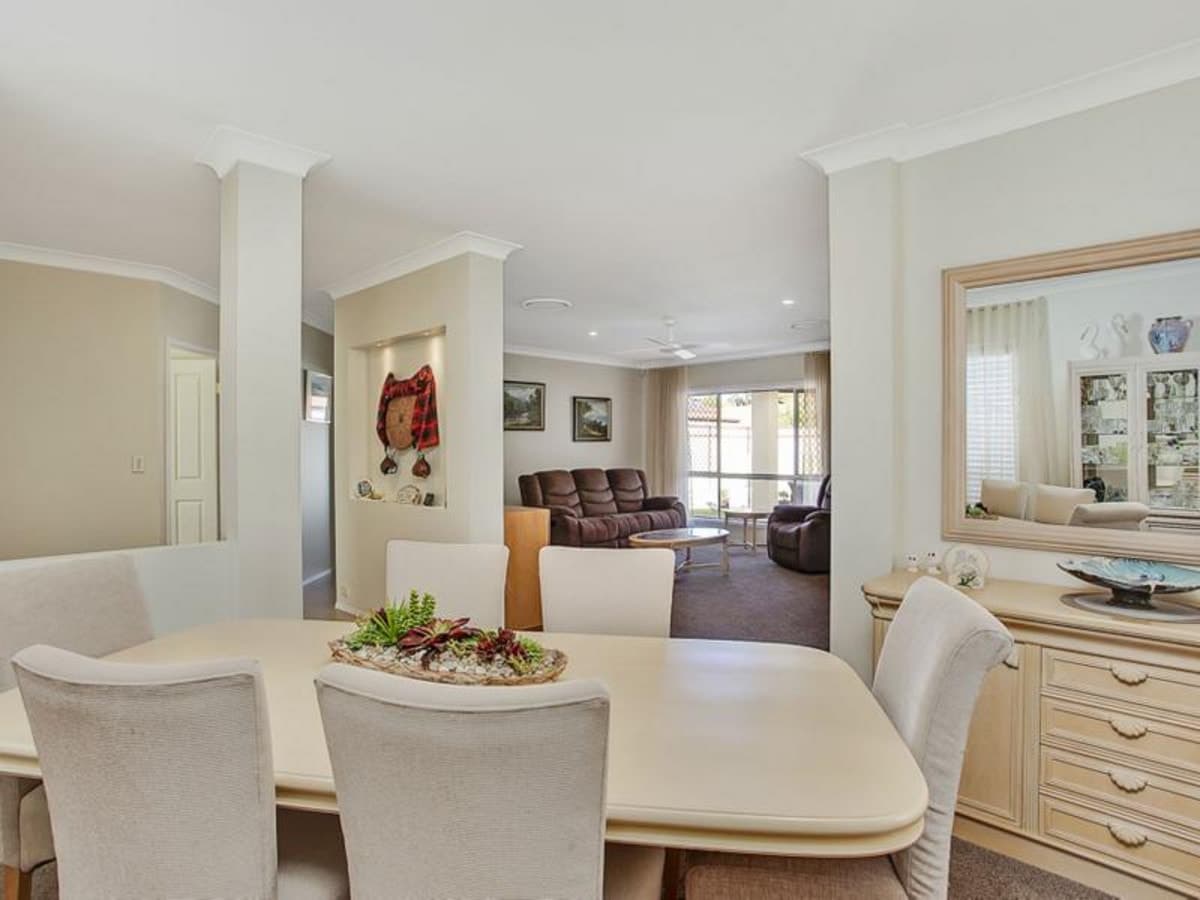 14 Lanai Drive, BURLEIGH WATERS, Burleigh Waters - Thumbnail 3
