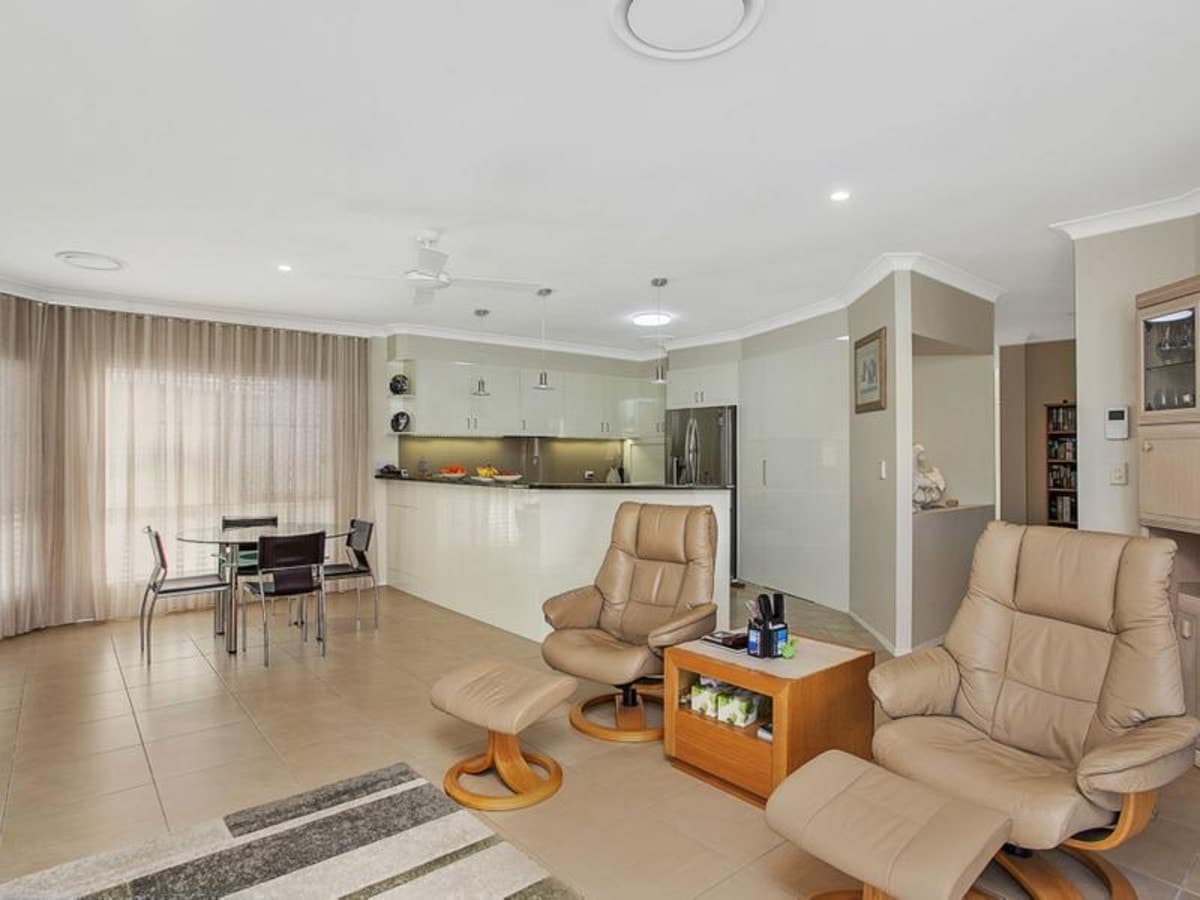 14 Lanai Drive, BURLEIGH WATERS, Burleigh Waters - Thumbnail 7
