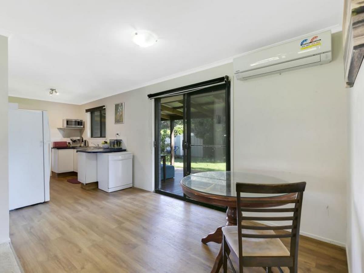 35 Razorbill Street, BURLEIGH WATERS, Burleigh Waters - Thumbnail 5