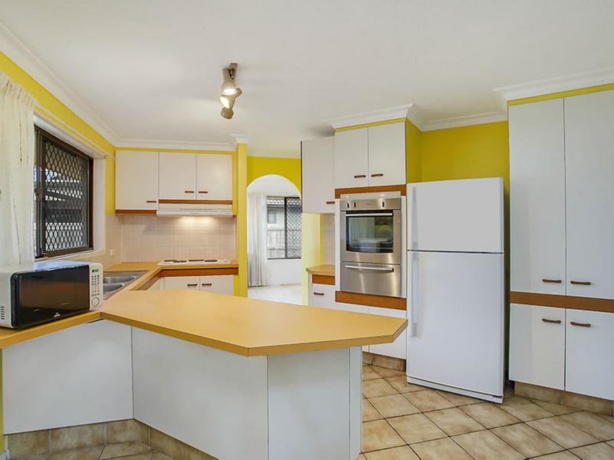 31 Razorbill Street, BURLEIGH WATERS, Burleigh Waters - Thumbnail 4
