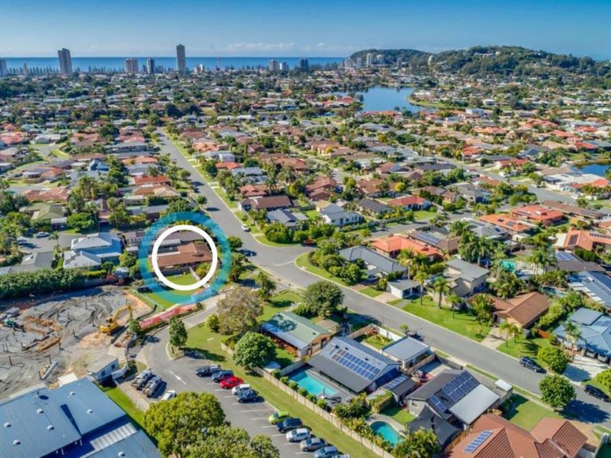 31 Razorbill Street, BURLEIGH WATERS, Burleigh Waters - Thumbnail 5