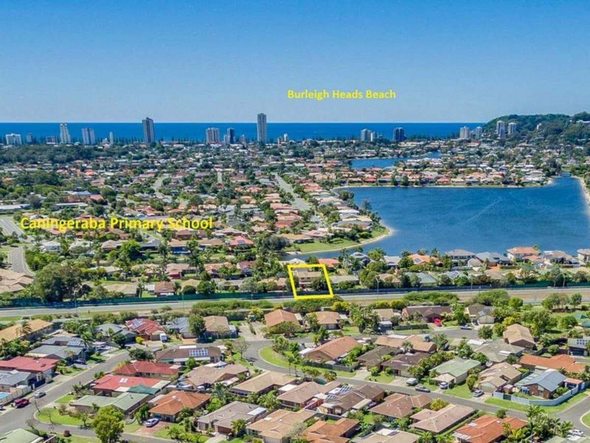 29 Harrier Drive, BURLEIGH WATERS, Burleigh Waters - Thumbnail 4
