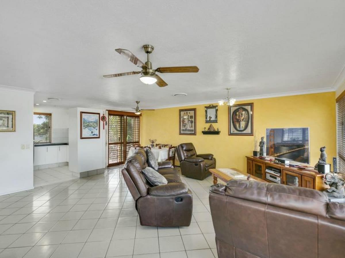 29 Harrier Drive, BURLEIGH WATERS, Burleigh Waters - Thumbnail 6