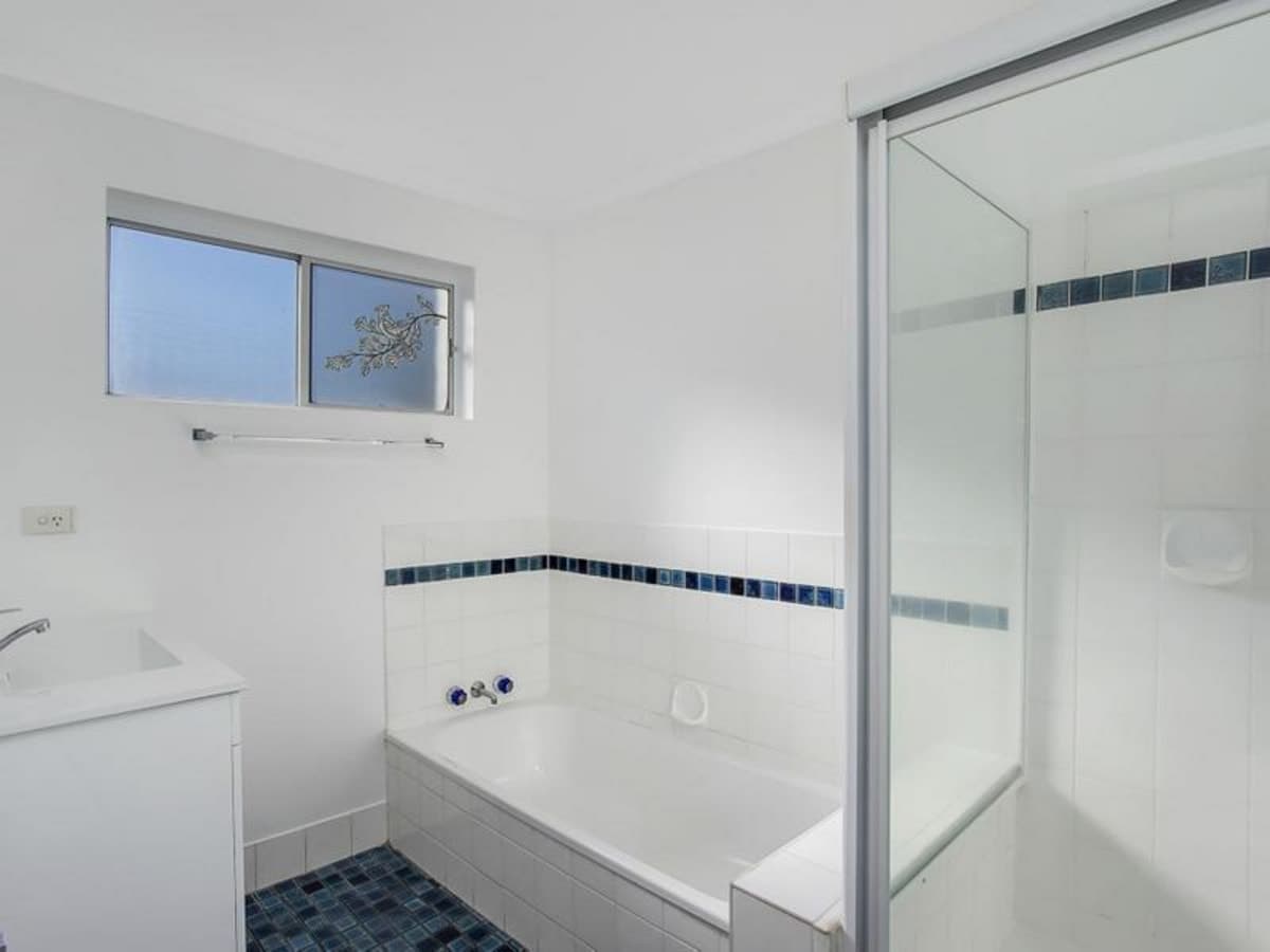 1/3 Peacock Place, BURLEIGH WATERS, Burleigh Waters - Thumbnail 5