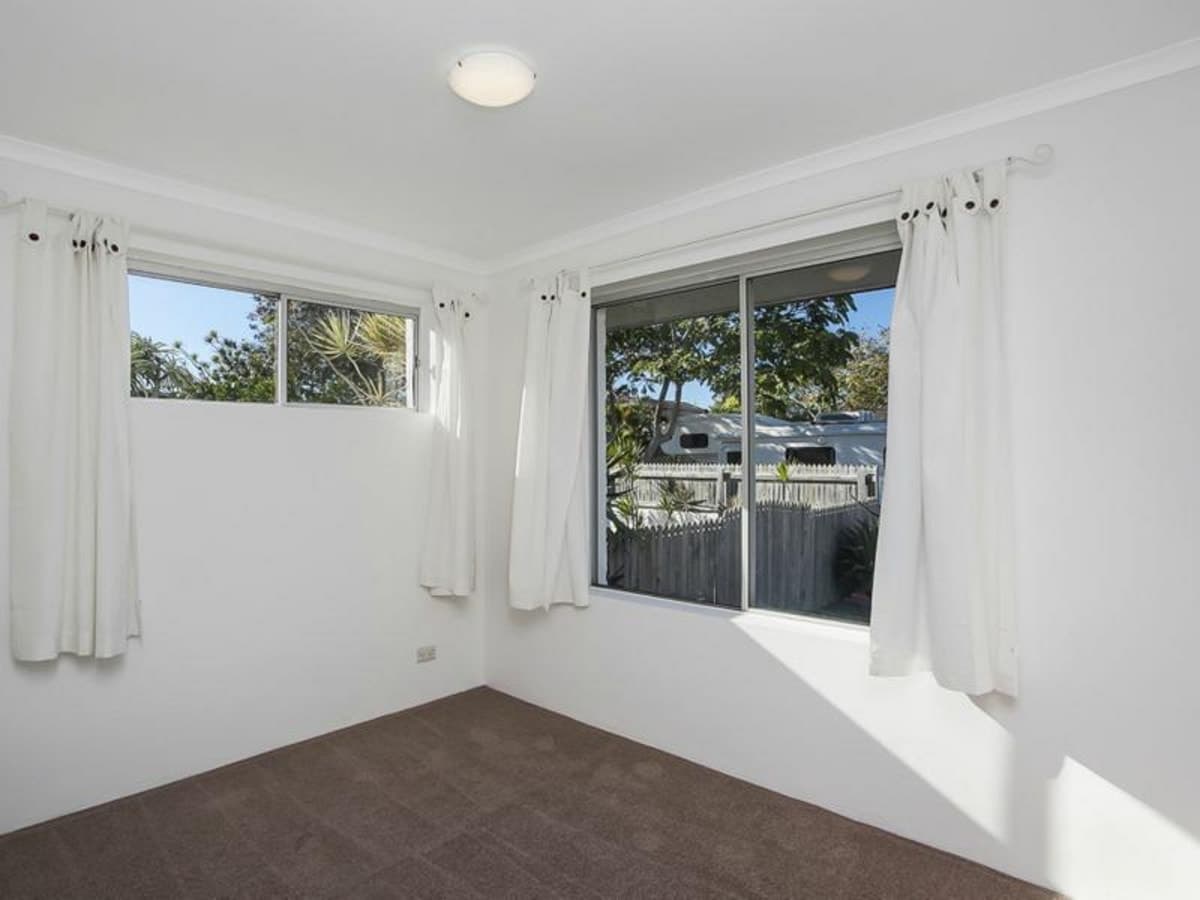 1/3 Peacock Place, BURLEIGH WATERS, Burleigh Waters - Thumbnail 6