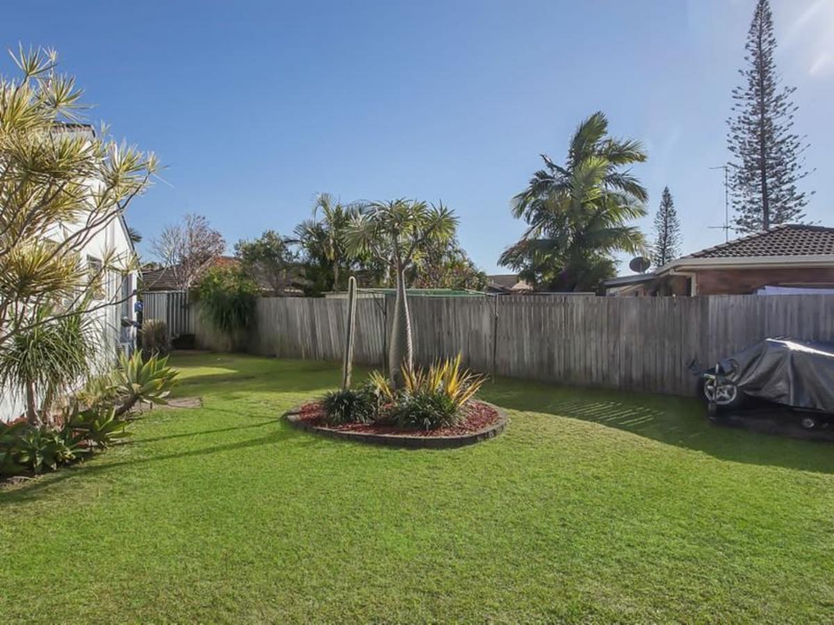1/3 Peacock Place, BURLEIGH WATERS, Burleigh Waters - Thumbnail 7