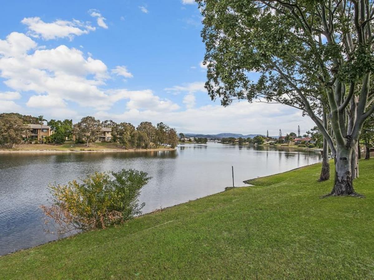 44 Honeyeater Drive, BURLEIGH WATERS, Burleigh Waters - Thumbnail 3