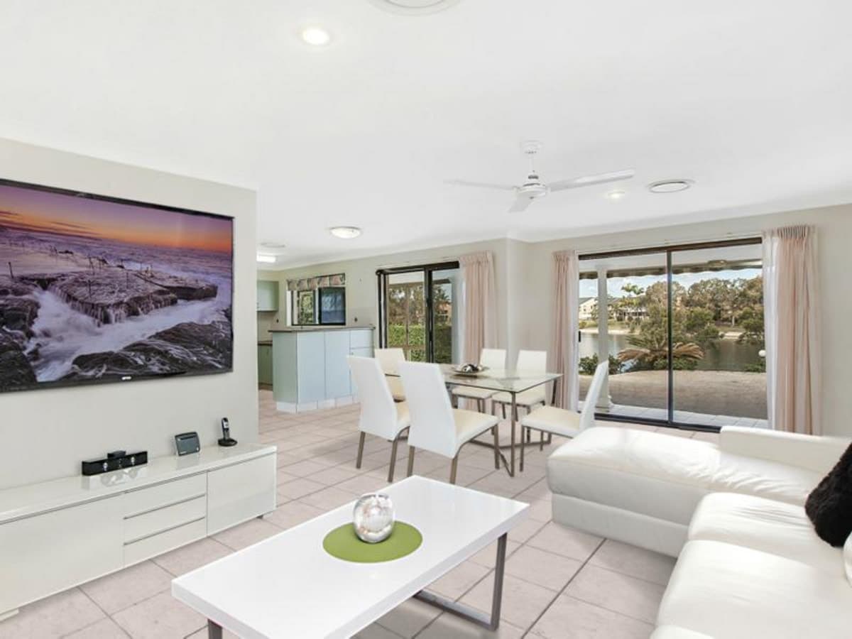44 Honeyeater Drive, BURLEIGH WATERS, Burleigh Waters - Thumbnail 6