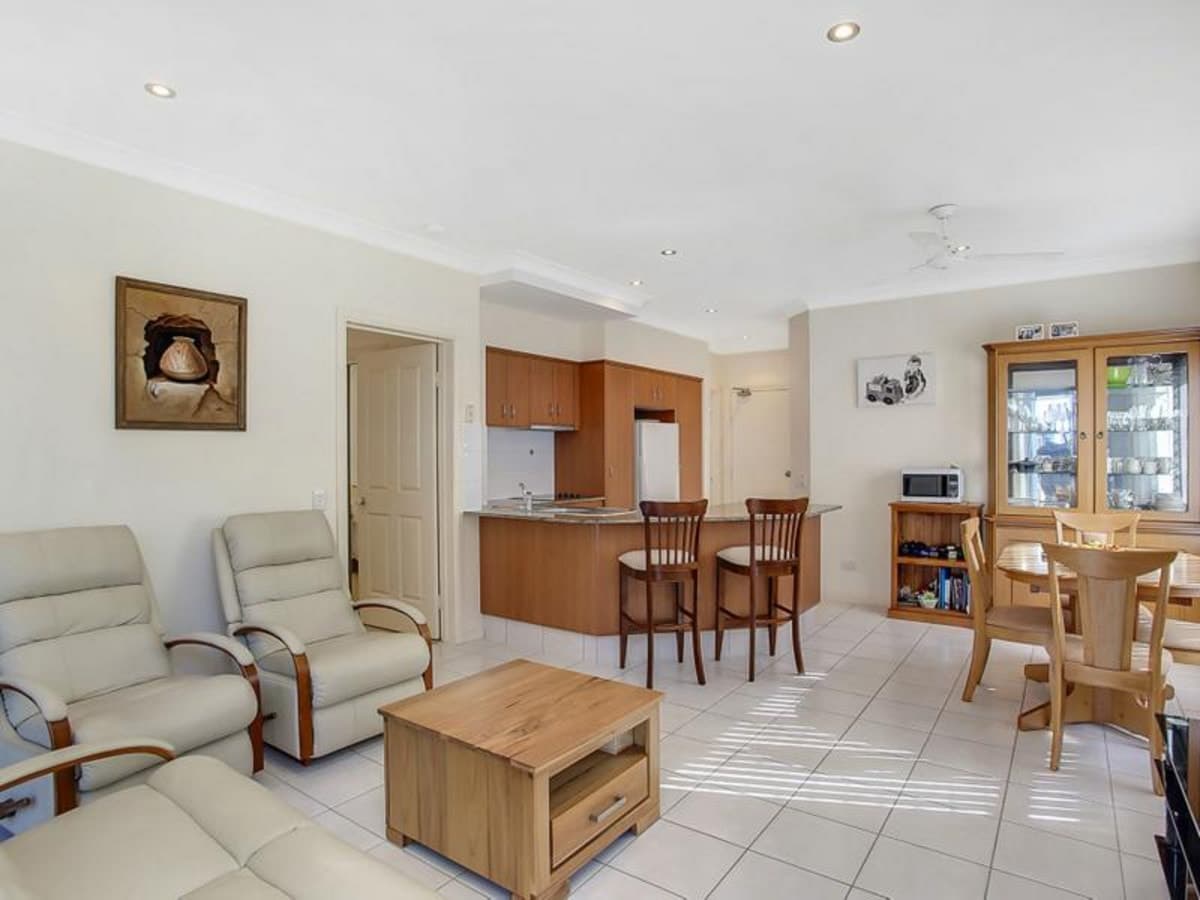 5/34 Burleigh Street, BURLEIGH HEADS, Burleigh Heads - Thumbnail 2