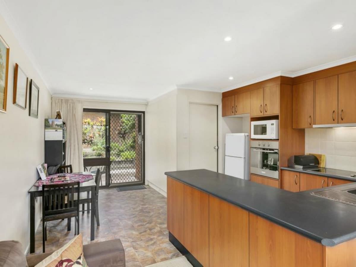 120/170 Bardon Avenue Street, BURLEIGH WATERS, Burleigh Waters - Thumbnail 3