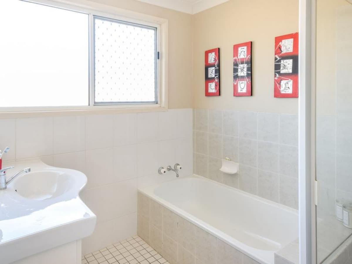 12/154 Currumbin Creek Road, CURRUMBIN WATERS, Currumbin Waters - Thumbnail 4