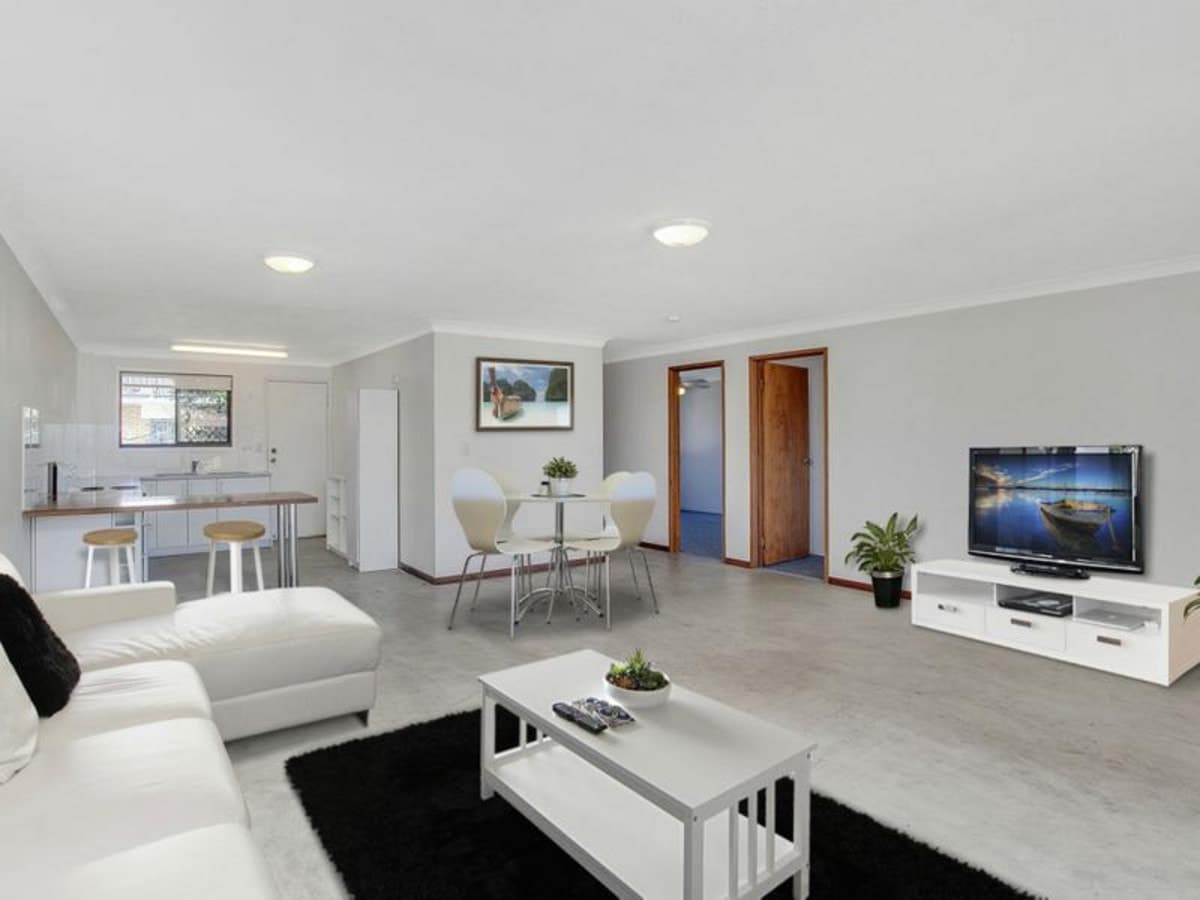 2/22 Peter Parade, MERMAID WATERS, Mermaid Waters - Image 1