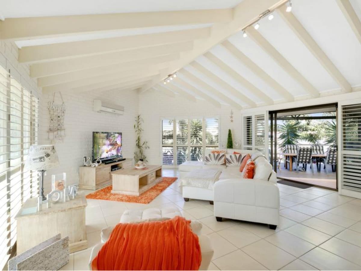 8 Fremar Street, BROADBEACH WATERS, Broadbeach Waters - Image 1