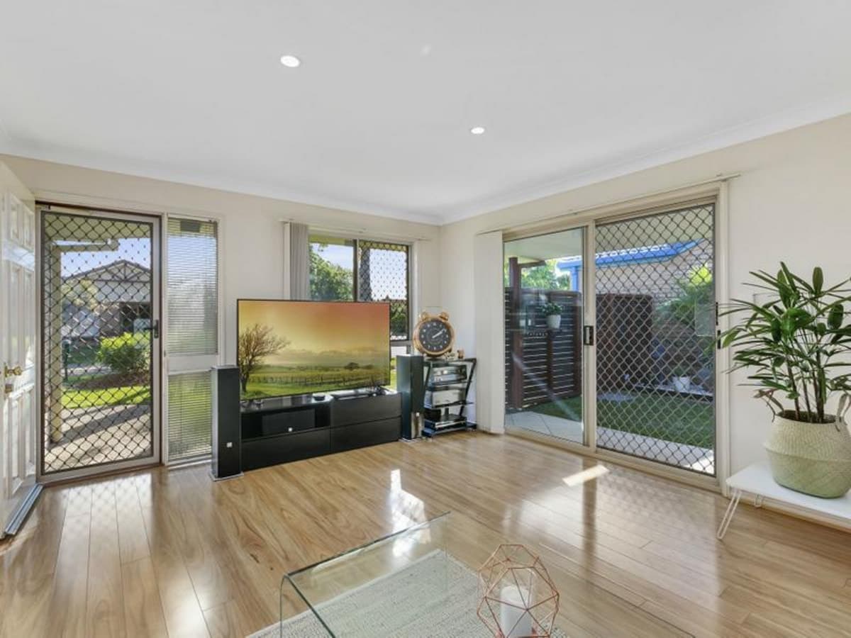 5 Magpie Court, BURLEIGH WATERS, Burleigh Waters - Thumbnail 4