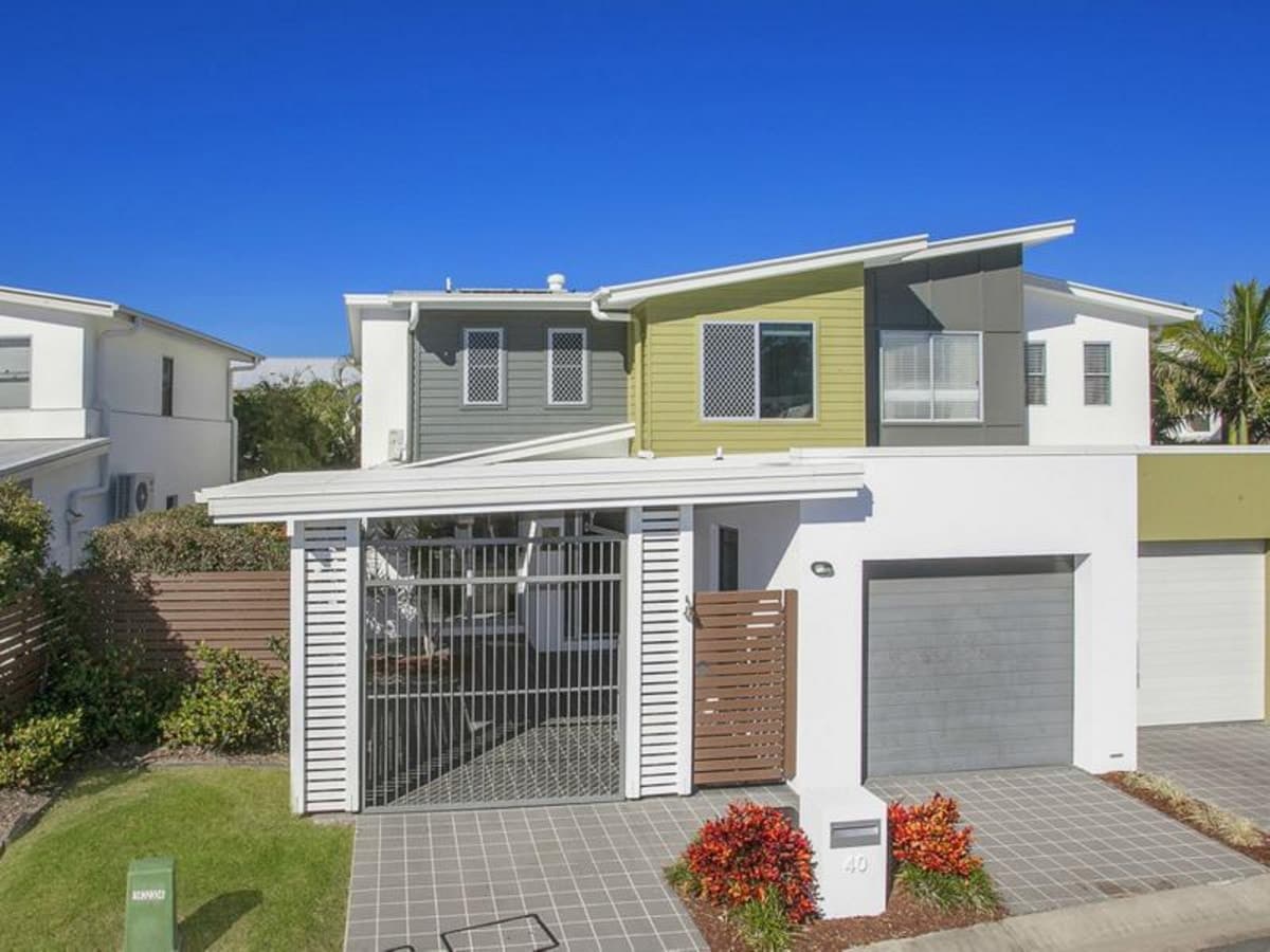 40 Barcelona Way, BURLEIGH WATERS, Burleigh Waters - Image 1
