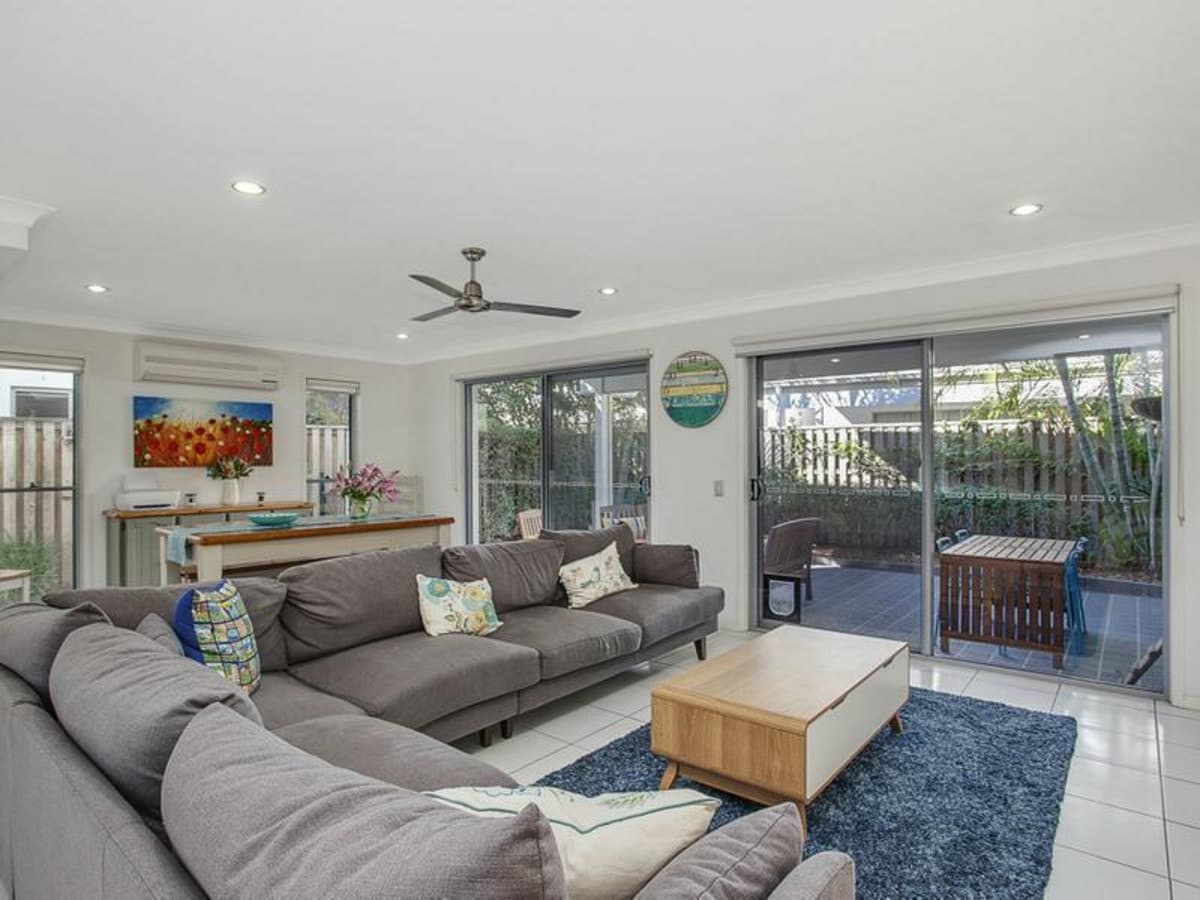 40 Barcelona Way, BURLEIGH WATERS, Burleigh Waters - Thumbnail 5