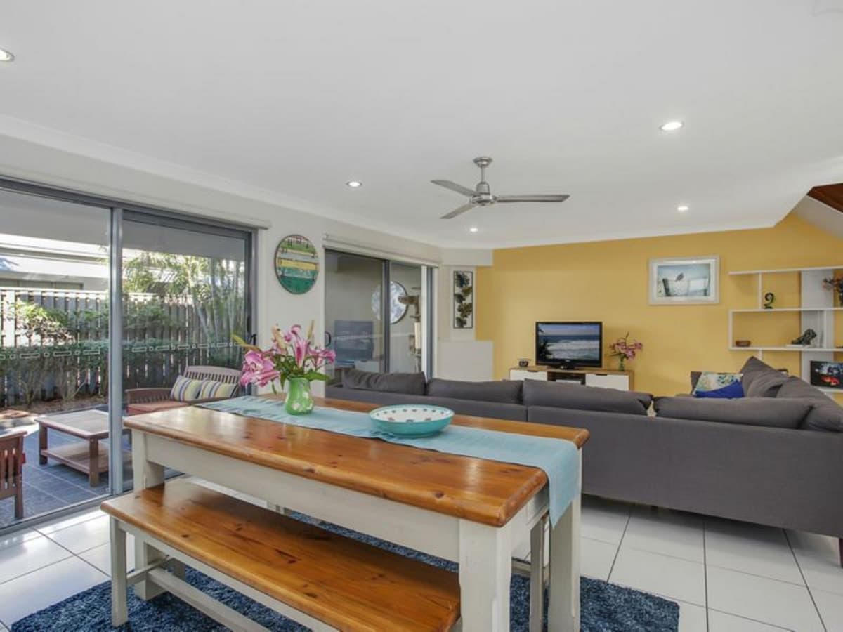 40 Barcelona Way, BURLEIGH WATERS, Burleigh Waters - Thumbnail 6