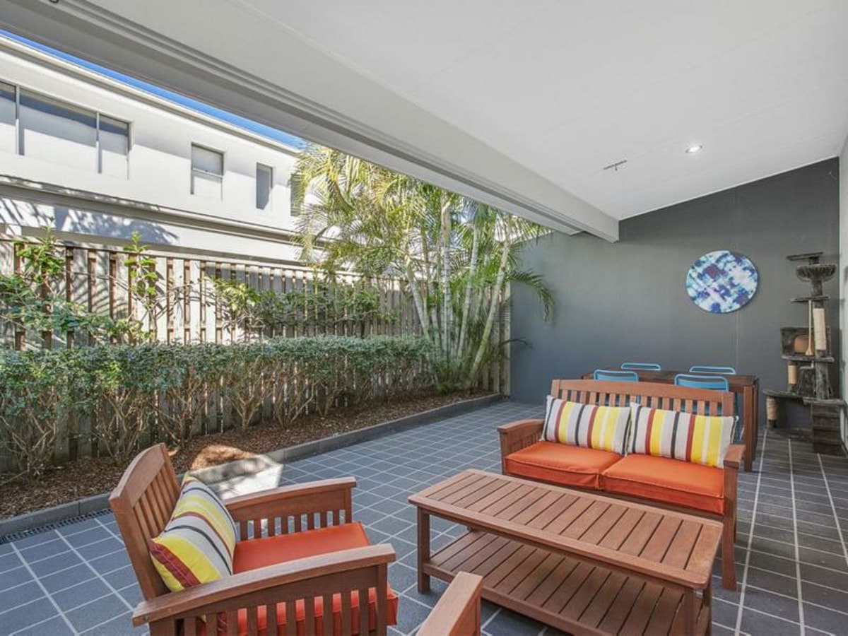 40 Barcelona Way, BURLEIGH WATERS, Burleigh Waters - Thumbnail 7
